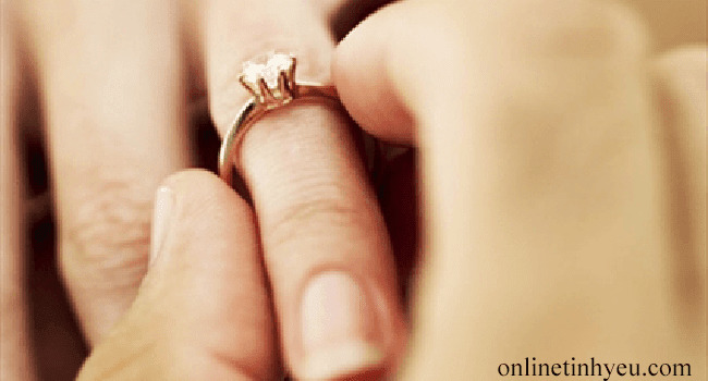 Chiếc nhẫn cưới bị mất