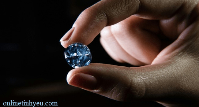 Viên kim cương không tì vết