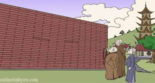 Hai viên gạch xấu xí