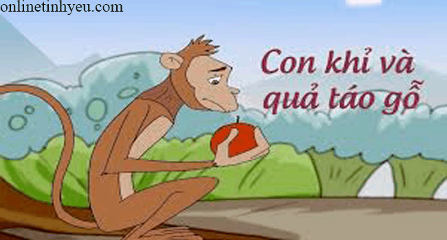 Con khỉ và quả táo gỗ