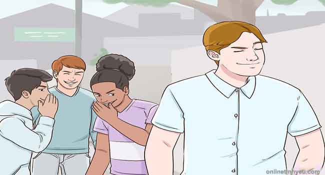 Thái độ của bạn ra sao khi bị nói xấu sau lưng?