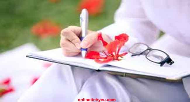 Phượng đỏ khoảng trời ta lại nhớ...