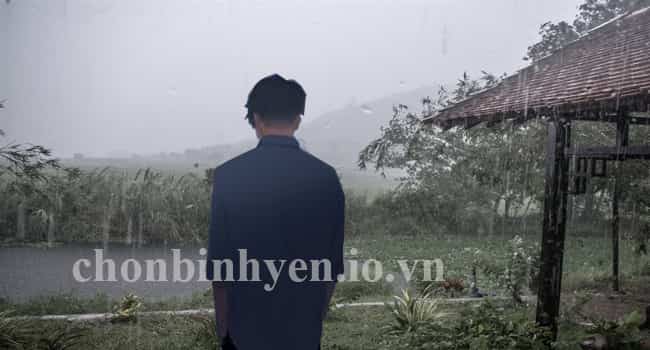 Mỏng manh tháng tư